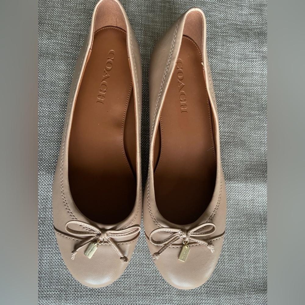Coach -Tan Leather Flat Shoes. Size 6.5. Worn once